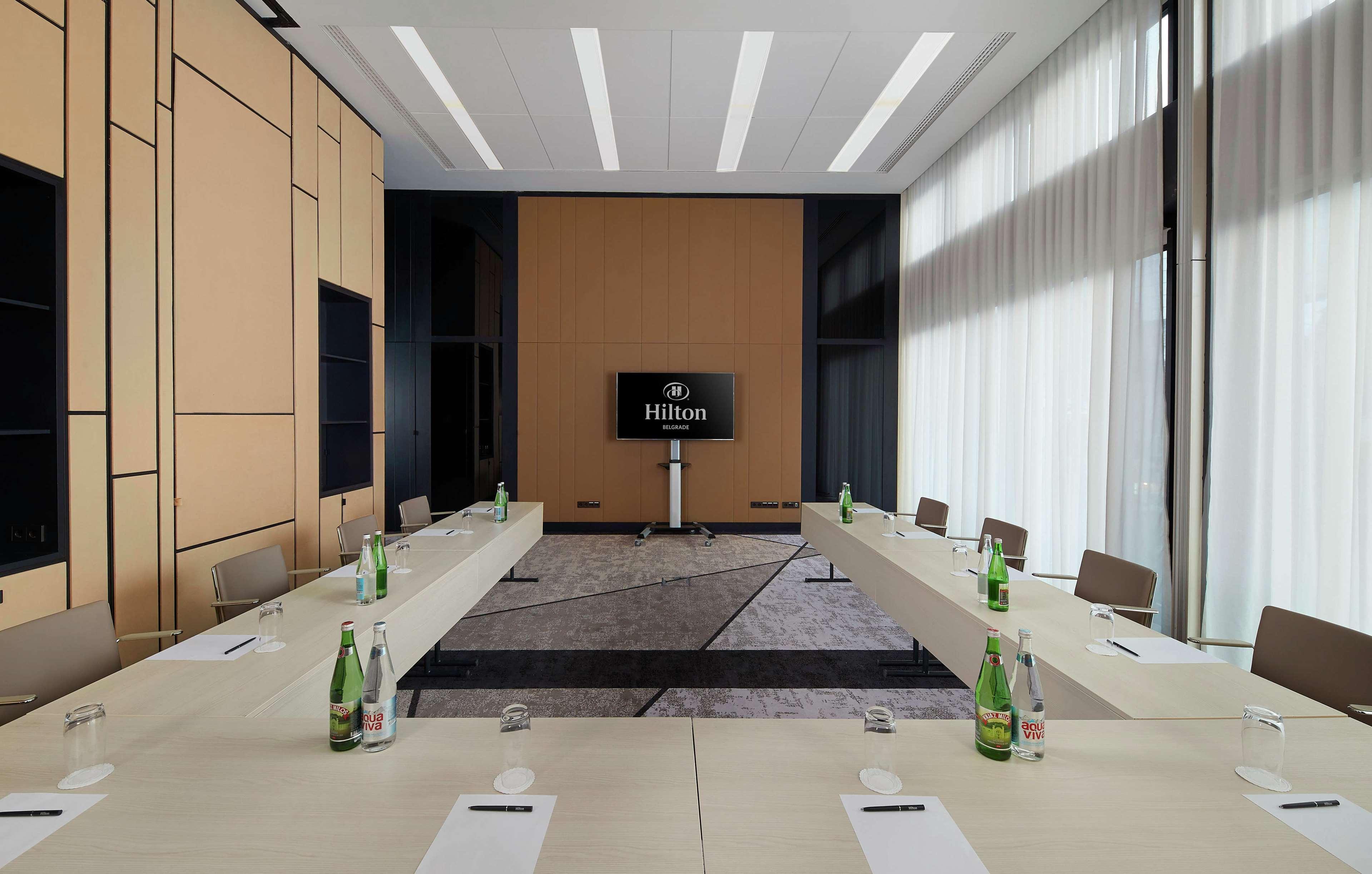 Готель Hilton Белград Екстер'єр фото Meeting room