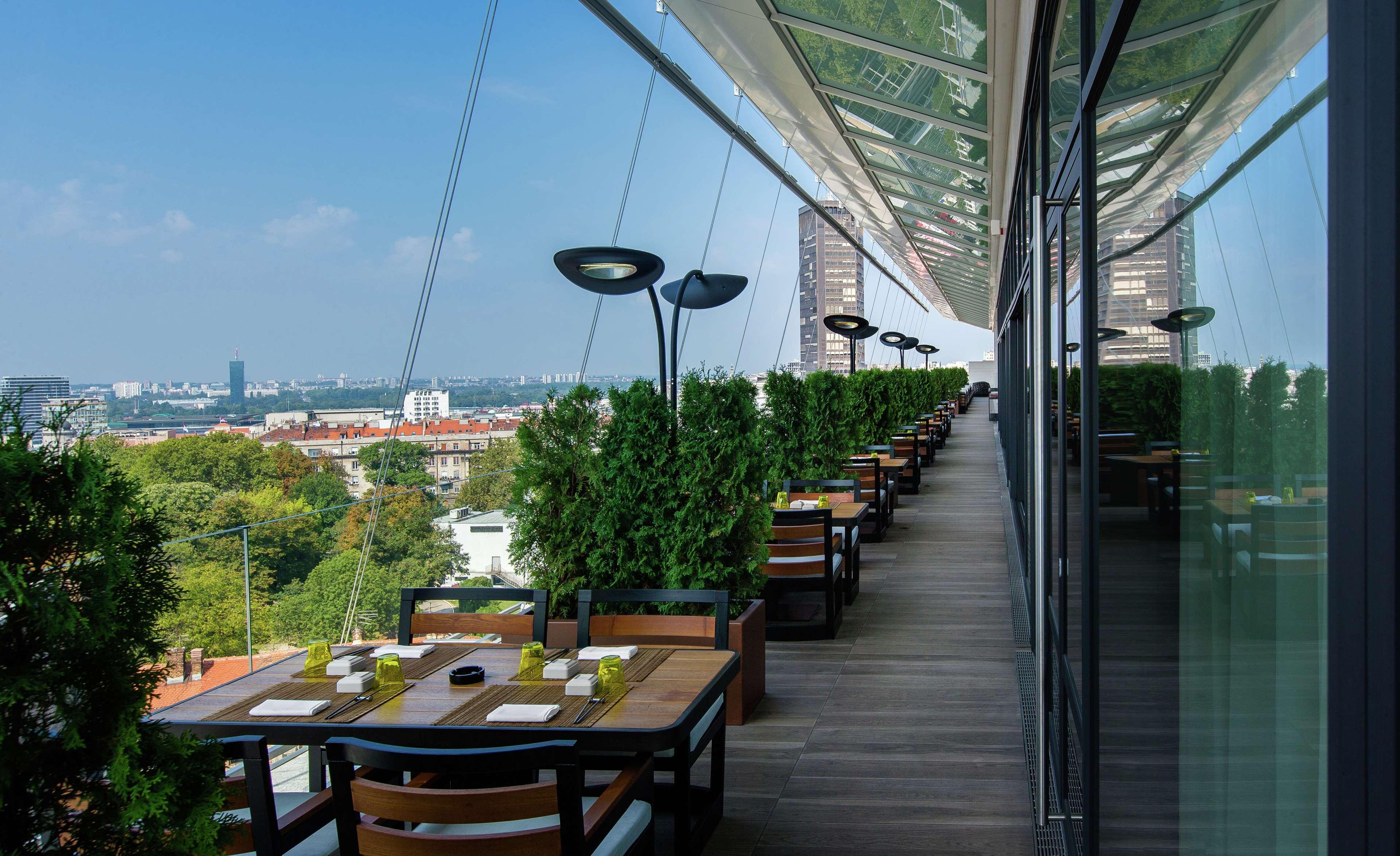 Готель Hilton Белград Екстер'єр фото The Sky Bar
