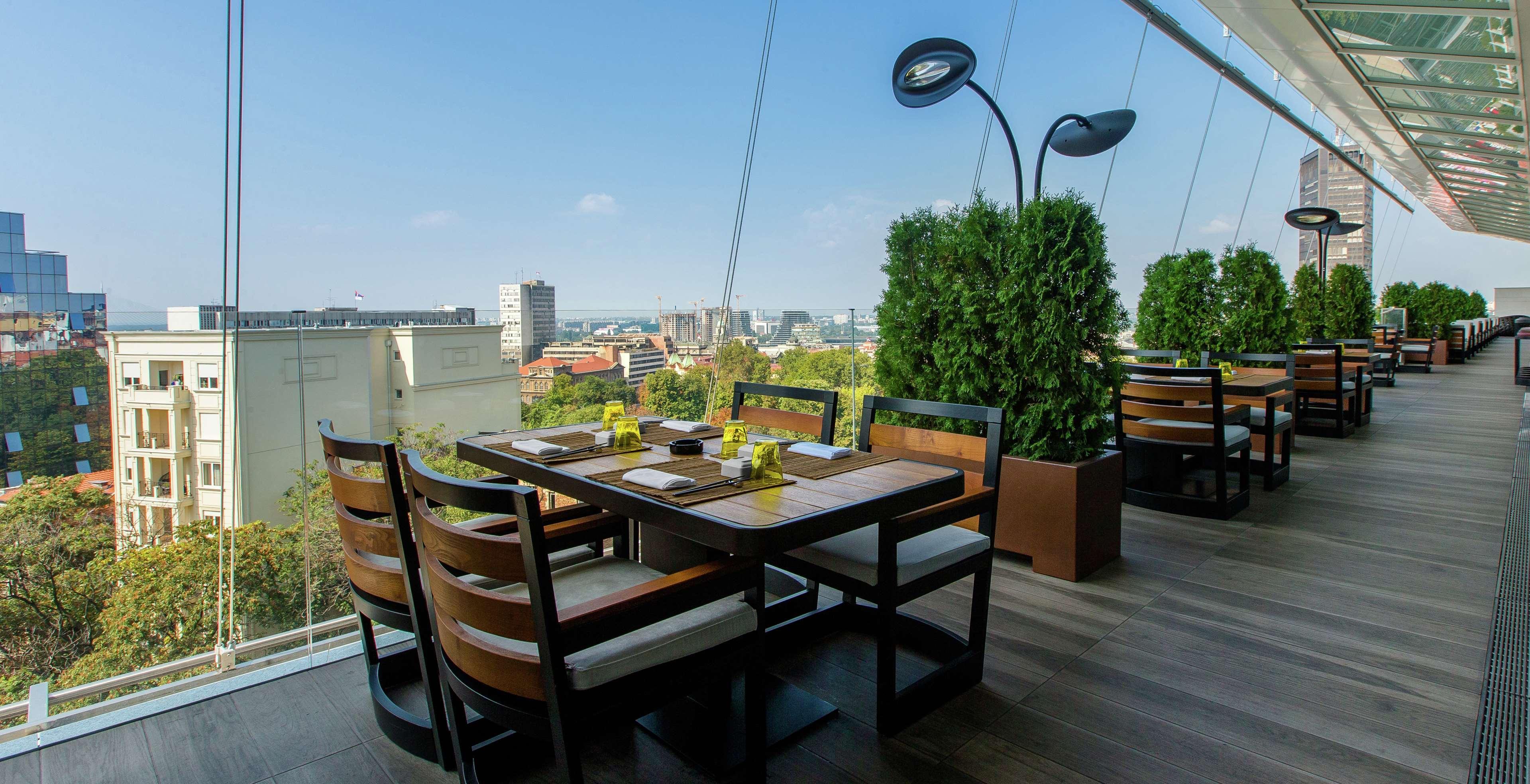 Готель Hilton Белград Екстер'єр фото The Terrace at the InterContinental
