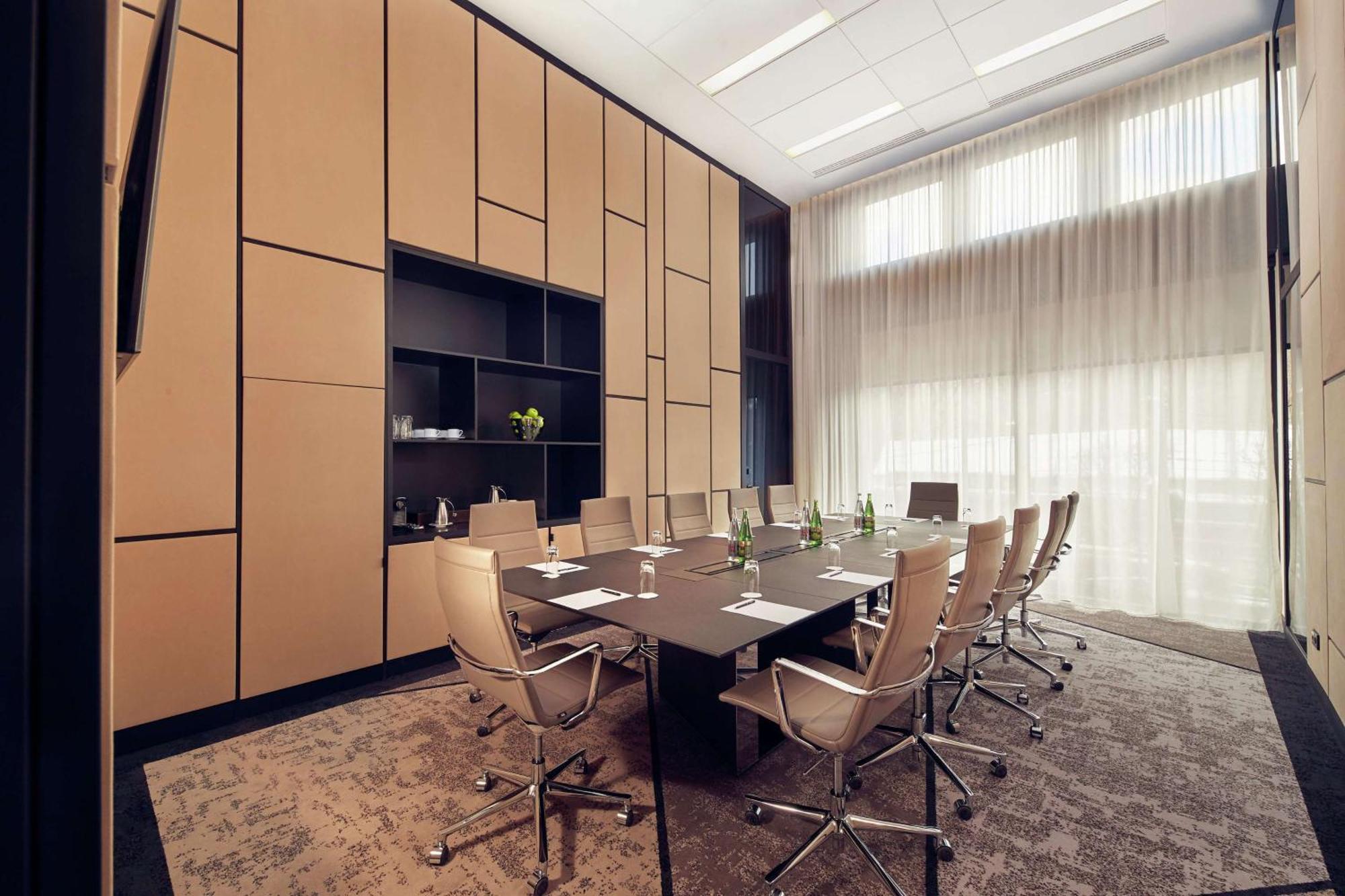 Готель Hilton Белград Екстер'єр фото 3D rendering of a meeting room